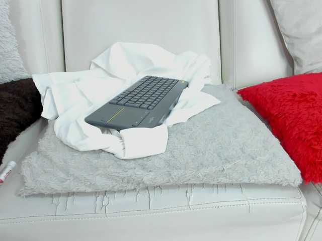 Zrzuty ekranu transmisji valentidoll