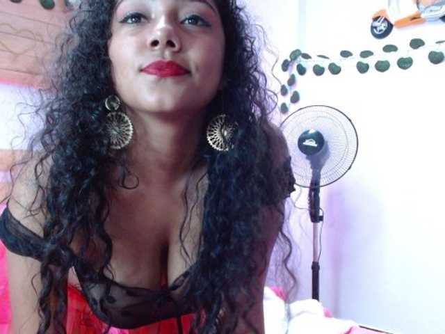 Zdjęcia Valentinax6 Hi guys welcome to my room im new model in here complette my first goal and enjoy the show #latina #curvy #sexy #brunette #dildo #naked #fuck