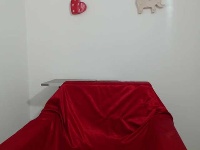 Zrzuty ekranu transmisji valeriaparty