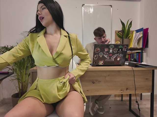 Zrzuty ekranu transmisji Valeria_xoxo