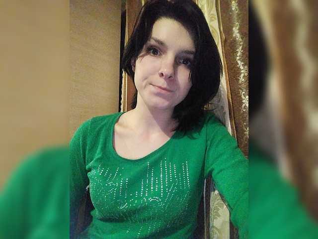 Zdjęcia Valeriekros I'm collecting tokens on Lovense - goal is 8000 tokens - 300 tokens collected