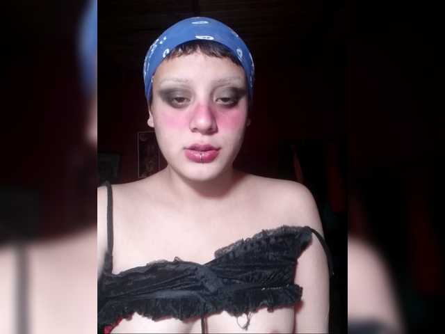 Zrzuty ekranu transmisji Vampirasatiata