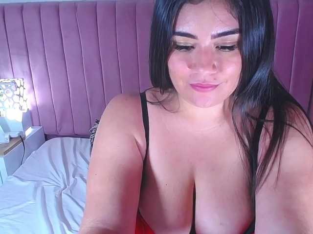 Zdjęcia VanesaJones hello guys im vanesa im new here ! i hope u enjoy with me this time come on and play with my tight and juice pussy #new #latina #bigbobs #bigass