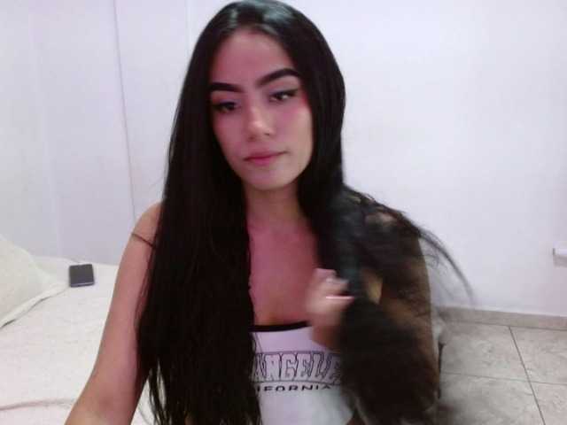 Zdjęcia vanessa--1 hello...welcome to my room----250 tokens show pussy