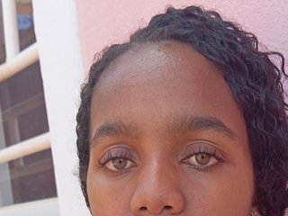 Erotyczny czat wideo Vanniah