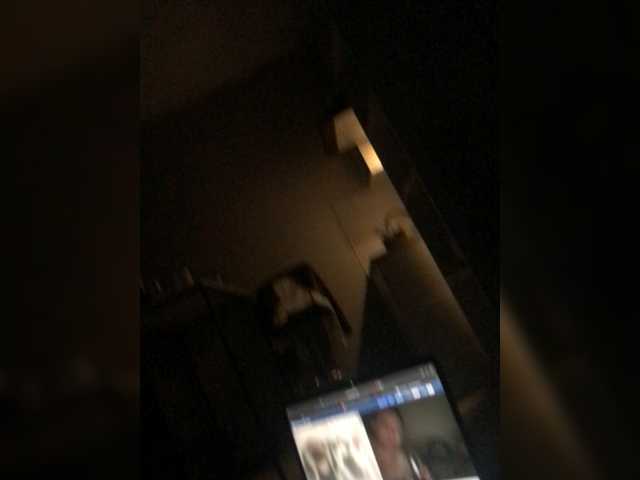 Zrzuty ekranu transmisji Sweet_pussy_p