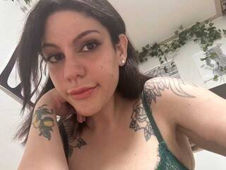 Erotyczny czat wideo Velvet-Berry99