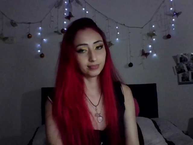 Zdjęcia vermelhagremo Vermelha_gremory's room ¡Ven y disfruta conmigo! #smalltits #tattooedgirl #latina #redhair #new