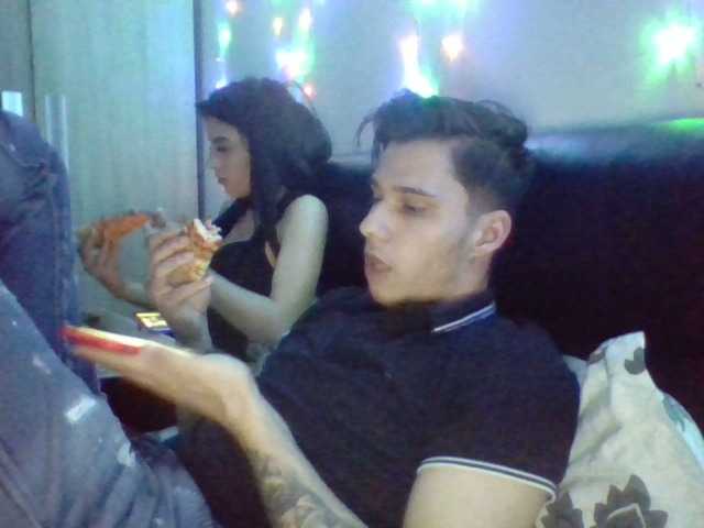 Zrzuty ekranu transmisji Versace1009