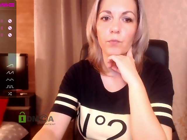 Zrzuty ekranu transmisji VickiSecret