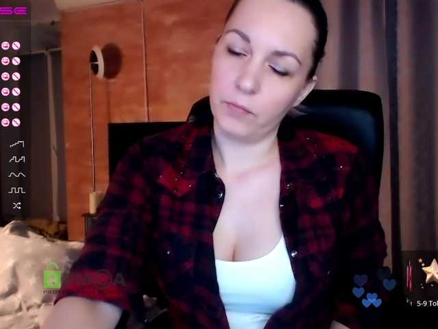 Zrzuty ekranu transmisji VickiSecret