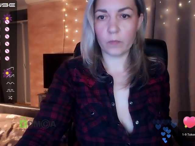 Zrzuty ekranu transmisji VickiSecret