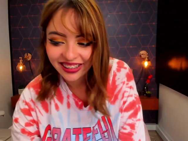 Zrzuty ekranu transmisji VickyBathory