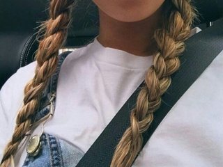 Erotyczny czat wideo Vicsi30