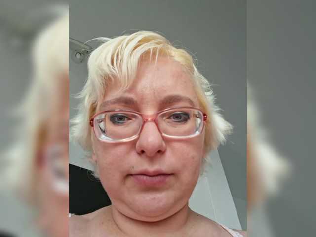 Zrzuty ekranu transmisji Vika211