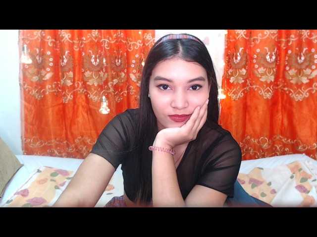 Zrzuty ekranu transmisji vikyroxe