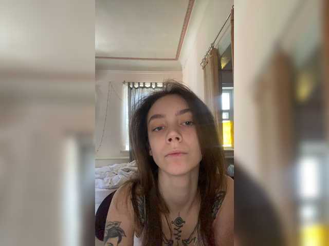 Zrzuty ekranu transmisji Violeta