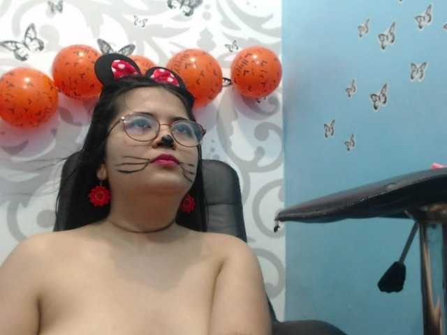 Zdjęcia Violetaloving hello lovers im violeta fun girl with big ass make me wet and show naked --LUSH ON --MAKE ME MOAN buy controle me toy and make me cum *i love roleplay and play oil * i do anal squrit and play pussy *I HAVE BIG CURVES AND CUTEFEET