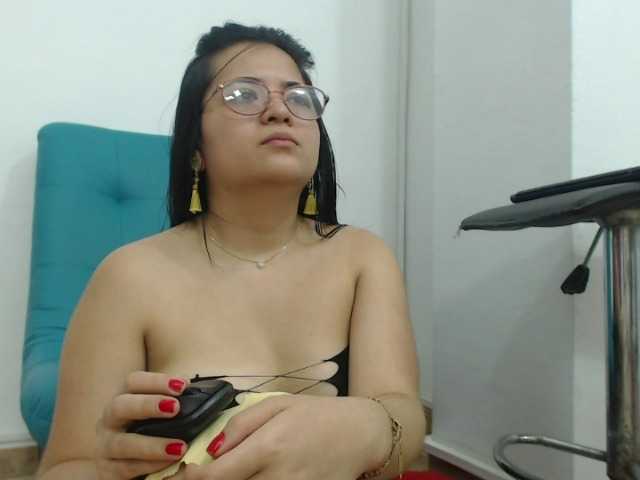 Zdjęcia Violetaloving hello lovers im violeta fun girl with big ass make me wet and show naked --LUSH ON --MAKE ME MOAN buy controle me toy and make me cum *i love roleplay and play oil * i do anal squrit and play pussy *I HAVE BIG CURVES AND CUTEFEET