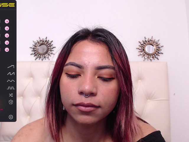 Zdjęcia VioletSmithh Good morning babe ... let me taste and fill all my throat with your cock - DEEPTRHOAT SHOW 1000 tkns #Lovense #HD+ #Masturbation #Stripping #Deepthroat