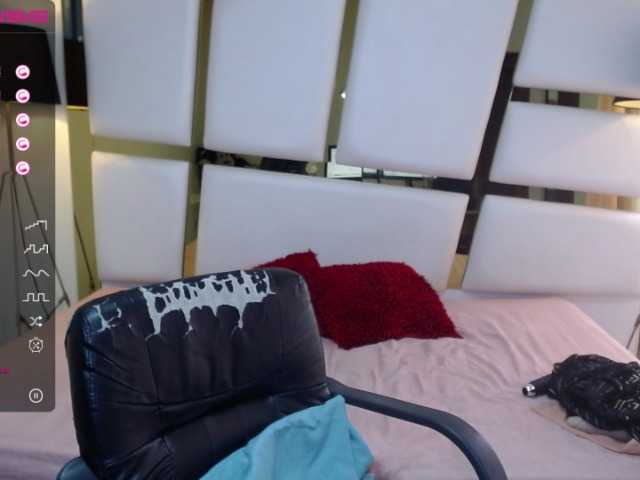 Zrzuty ekranu transmisji Violettsmith