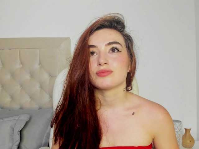 Zdjęcia violetwatson- Today I am very playful, do you want to come and try me! Goal: 1500 tokens