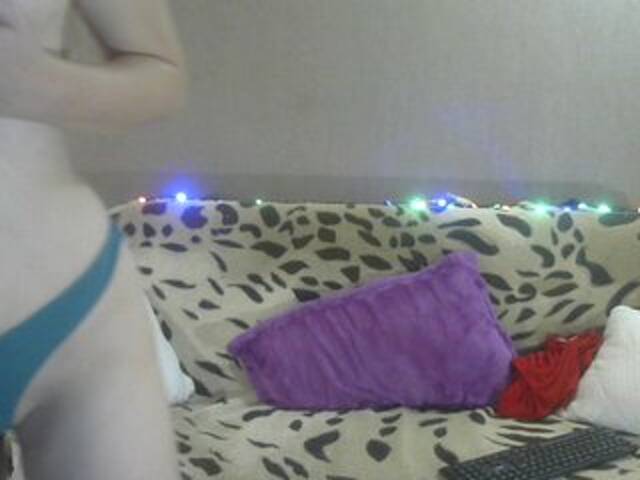 Zrzuty ekranu transmisji VirginiaLove