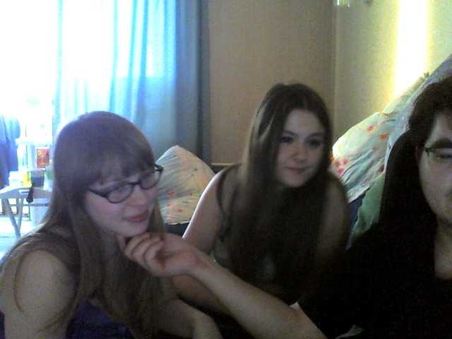 Zrzuty ekranu transmisji Wearenotafami