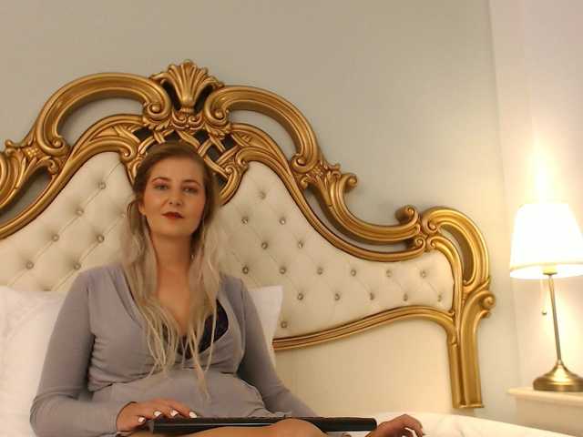 Zrzuty ekranu transmisji wendycandee