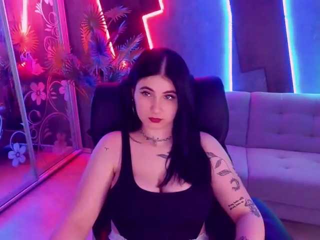 Zdjęcia WendyMoon Welcome to my room. Lovens works from 1 tokens. Favorite types 11,22,55,77, 111tk Fuck my pussy in the total chat for the goal504