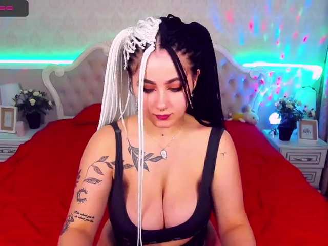 Zdjęcia WendyMoon Welcome to my room. Lovens works from 1 tokens. Favorite types 11,22,55,77, 111tk Fuck my pussy in the total chat for the goal580 (tokens only in the general chat in HP are not counted)