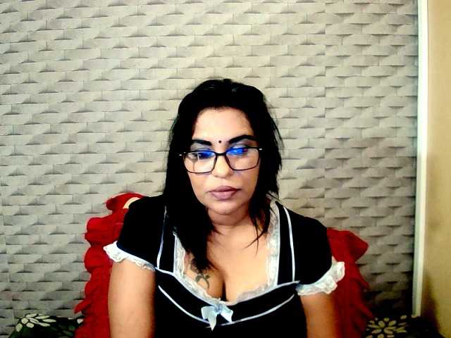 Zdjęcia Wetindian23 " #indian #squirt #dirty #bbw #hairy undress me make me yours"
