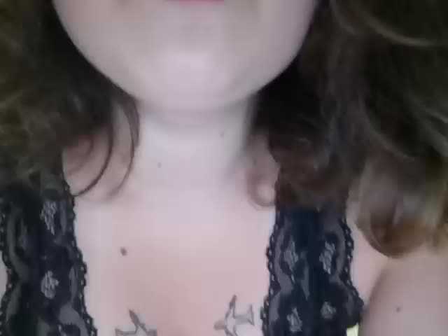 Zrzuty ekranu transmisji WiktoriaEpeff