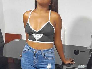 Erotyczny czat wideo Ximena-Mafra