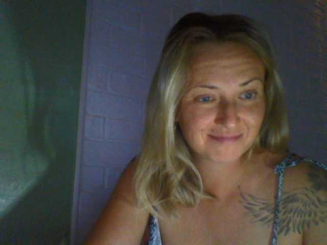 Zdjęcia XswetaX I look at your cam for 30 tokens. chest-40 tokens