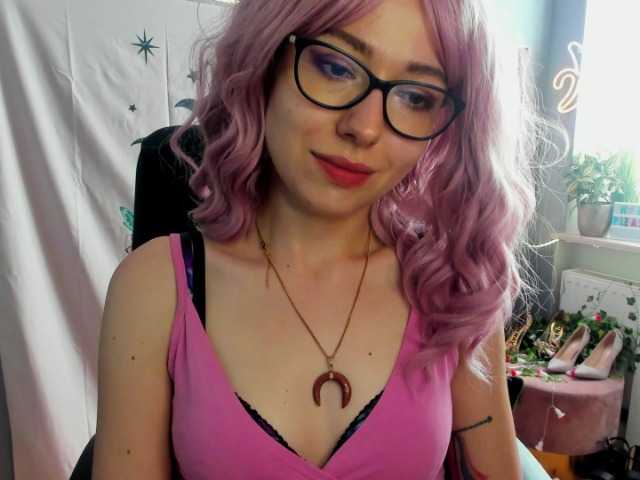 Zdjęcia xxHeidiLove #joi #tease #fairy #cei #sissy #sph #cbt #young #girl #hot #cute #natural #healthy #ahegao #ass #english #german #curlyhair #cuckold