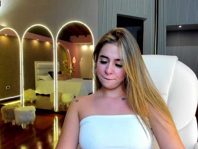 Zdjęcia YennyWalter You know you want me, don't be shy and talk to me ♥ Blowjob 99 TK ♥ Ride dildo 705 TK ♥