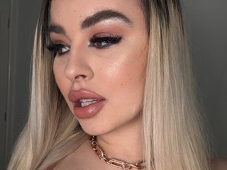 Erotyczny czat wideo YnnesBritney