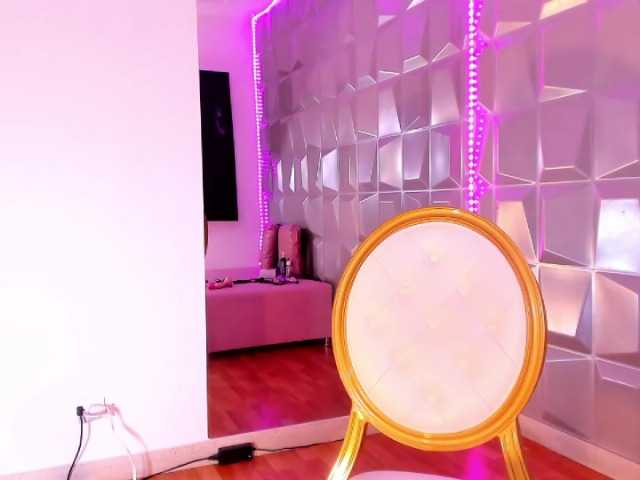 Zrzuty ekranu transmisji yocomosley