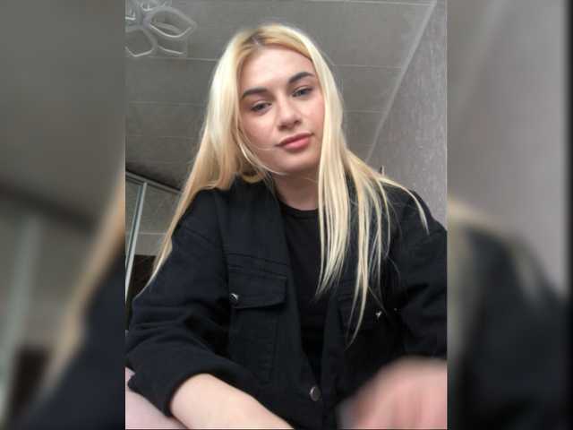 Zdjęcia Yourdreamgir1 Cam 13, ass 17, BJ 23,boobs 27,pussy 53, naked for 5 mins 77,fingering 83) Playing in pvt,full pvt or group)