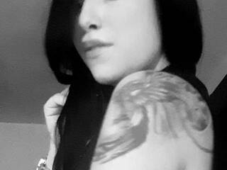 Erotyczny czat wideo YourInes