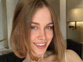 Erotyczny czat wideo YourJuly