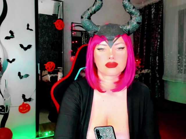 Zdjęcia DaniellaFoxy Hi! Be nice with me! I will fulfill all your secret desires) Strapons,big toys,deepthroat,squirting dildo. Role-play,mommy) Push Love button for me,pls)) I don’t show anything for free. Toys in private only
