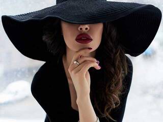 Erotyczny czat wideo YourNewLove