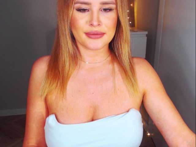 Zrzuty ekranu transmisji GreatBoobella