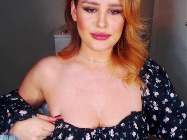 Zrzuty ekranu transmisji GreatBoobella