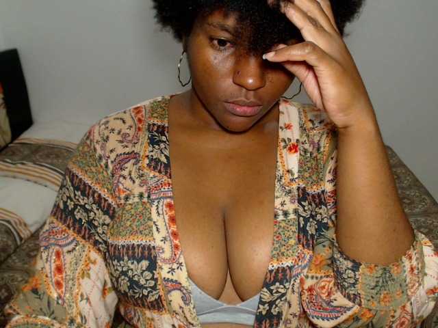 Zrzuty ekranu transmisji Yue