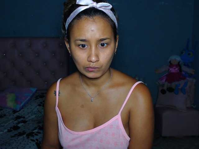 Zdjęcia yummyqueenx couple show privately do not miss it for just 1000