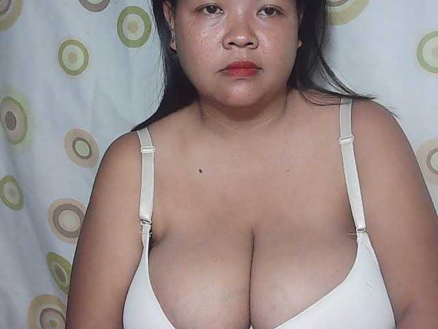Zrzuty ekranu transmisji yummytits28