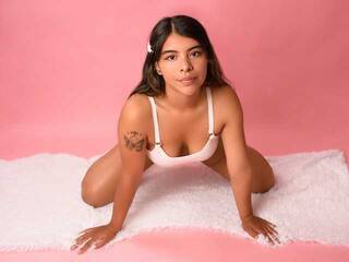 Erotyczny czat wideo YvonneCollins